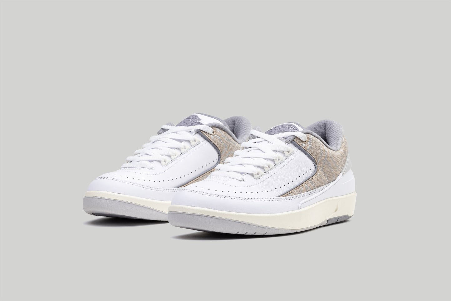 NIKE AIR JORDEN 2 RETRO LOW "PYTHON"