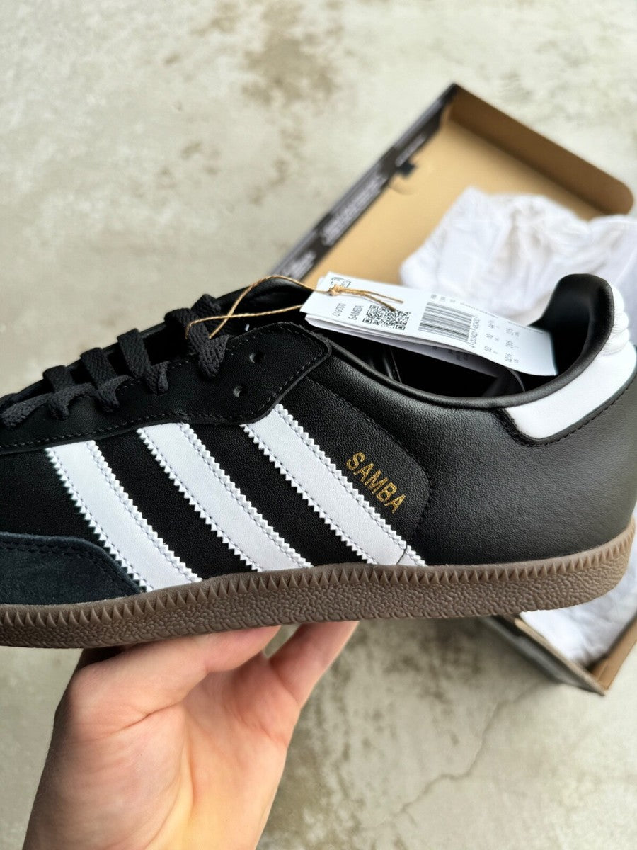 adidas Samba Leather Black/White sneakers (style code 019000), an iconic indoor soccer