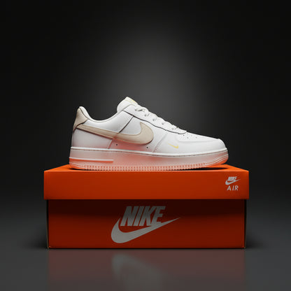 WHITE SNEAKERS