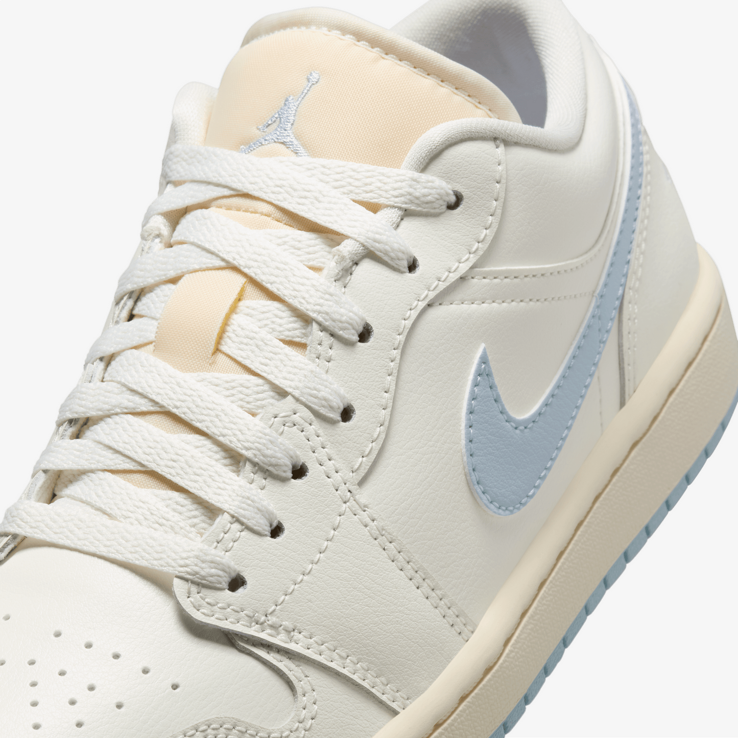 NIKE AIR JORDEN 1 LOW "SAIL/GHOST"