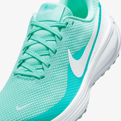NIKE REVOLUTION 8