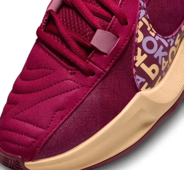 NIKE ZOOM FREAK 5